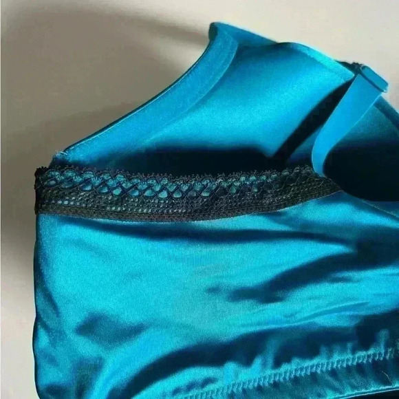 Cacique Teal Blue Full Coverage Bra with Black Lace Trim Detail Size 46DD - Picture 5 of 6